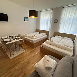 Cozy 5-person In 6 Austria
