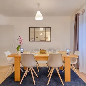 Le Fougeres - 2 Chambres, Garage Prive Apartamento